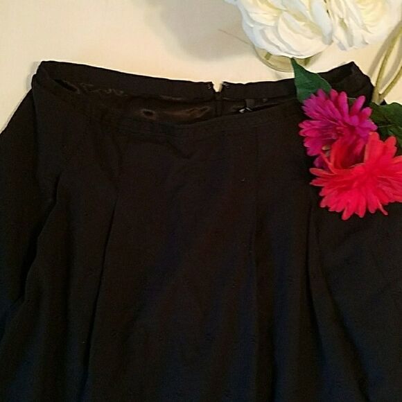 Tahari skirt NWT 148.00 black size 12 - Picture 1 of 7